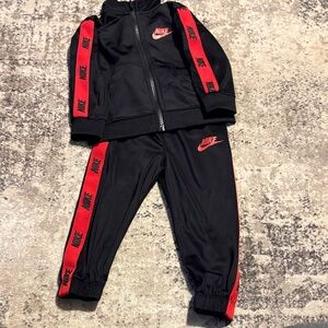 Nike Kids Black and Red Jogger Set 18M boy